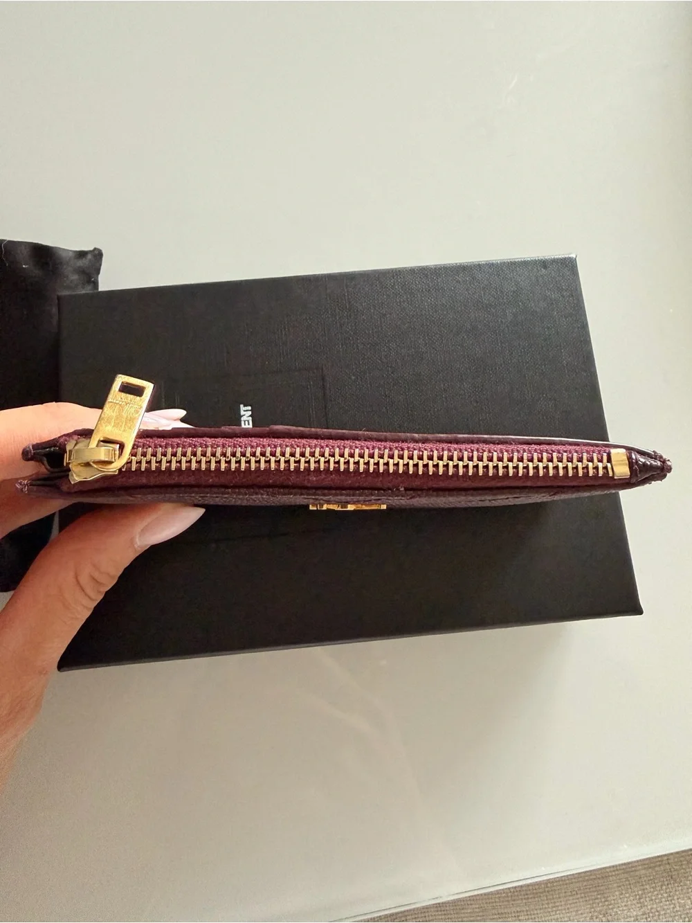 Yves Saint Laurent Rouge Card Holder Accessory - Picture 5 of 13